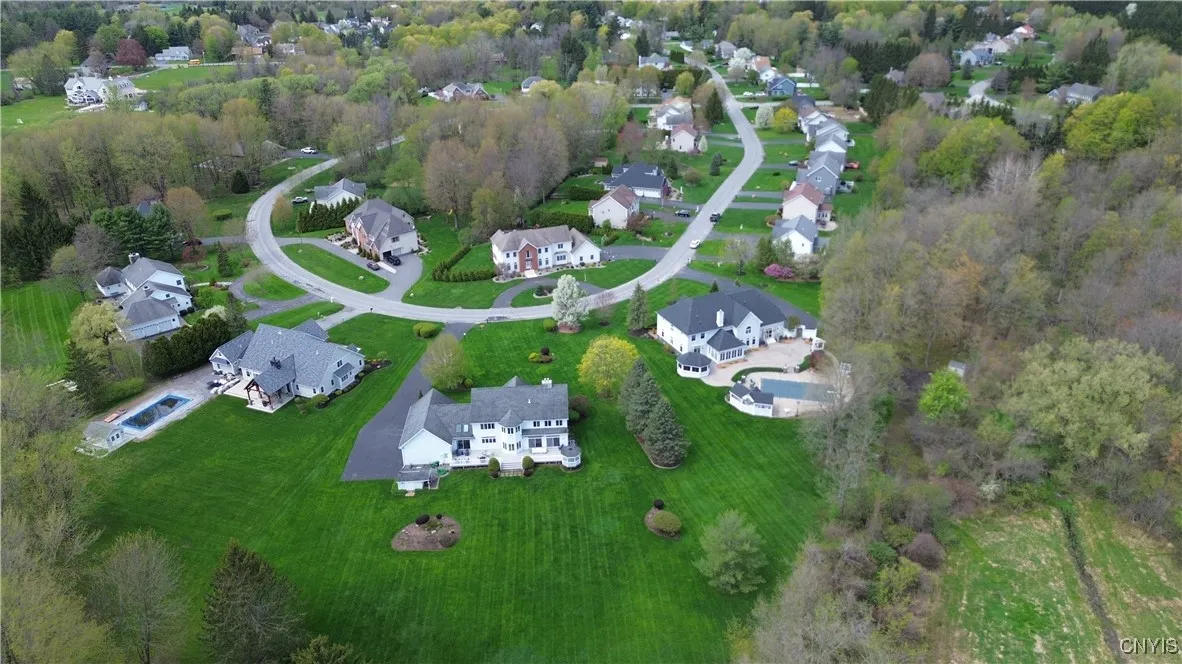 22 Oakwood Drive, New Hartford, New York 13413, New Hartford, New York 13413, 5 Bedrooms Bedrooms, 15 Rooms Rooms,4 BathroomsBathrooms,Residential,Closed,22 Oakwood Drive, New Hartford, New York 13413,0,S1627773