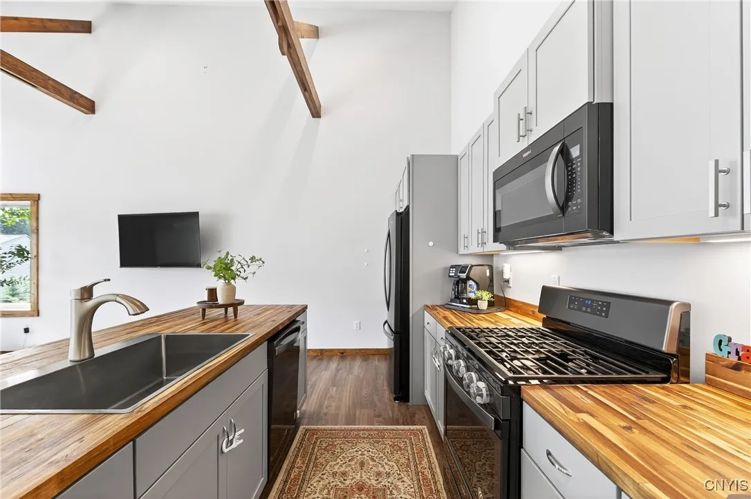 140 Xavier Circle, Syracuse, New York 13210, Syracuse, New York 13210, 2 Bedrooms Bedrooms, 5 Rooms Rooms,2 BathroomsBathrooms,Residential,Closed,140 Xavier Circle, Syracuse, New York 13210,0,S1628360