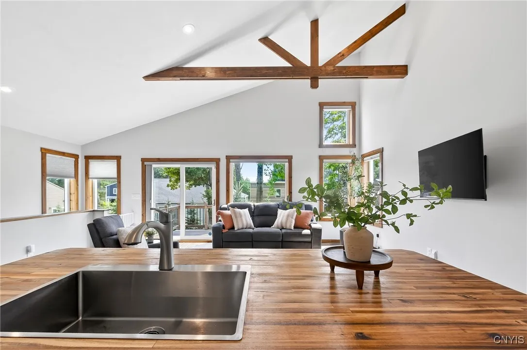 140 Xavier Circle, Syracuse, New York 13210, Syracuse, New York 13210, 2 Bedrooms Bedrooms, 5 Rooms Rooms,2 BathroomsBathrooms,Residential,Closed,140 Xavier Circle, Syracuse, New York 13210,0,S1628360