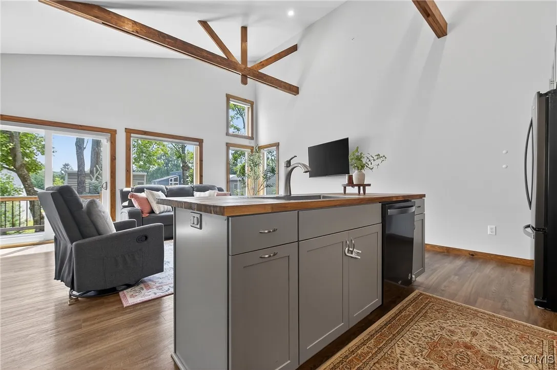 140 Xavier Circle, Syracuse, New York 13210, Syracuse, New York 13210, 2 Bedrooms Bedrooms, 5 Rooms Rooms,2 BathroomsBathrooms,Residential,Closed,140 Xavier Circle, Syracuse, New York 13210,0,S1628360