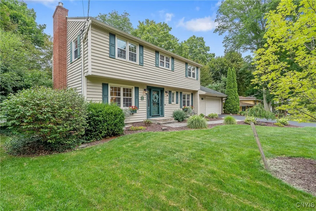 139 Forrest Way, Camillus, New York 13031, Camillus, New York 13031, 5 Bedrooms Bedrooms, 8 Rooms Rooms,2 BathroomsBathrooms,Residential,Closed,139 Forrest Way, Camillus, New York 13031,0,S1630014