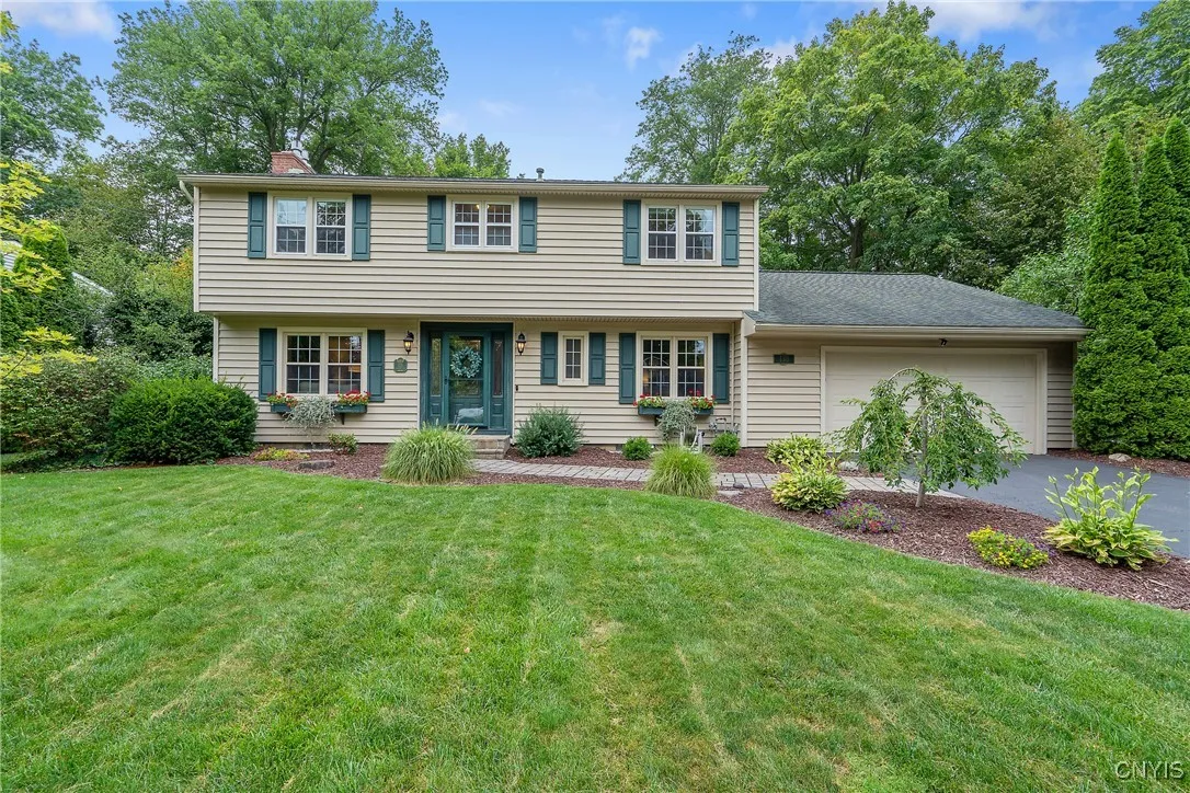 139 Forrest Way, Camillus, New York 13031, Camillus, New York 13031, 5 Bedrooms Bedrooms, 8 Rooms Rooms,2 BathroomsBathrooms,Residential,Closed,139 Forrest Way, Camillus, New York 13031,0,S1630014