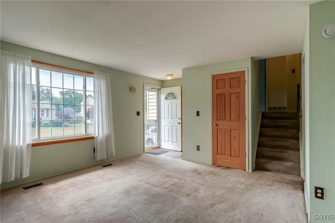 Lots of Natural Sunlight