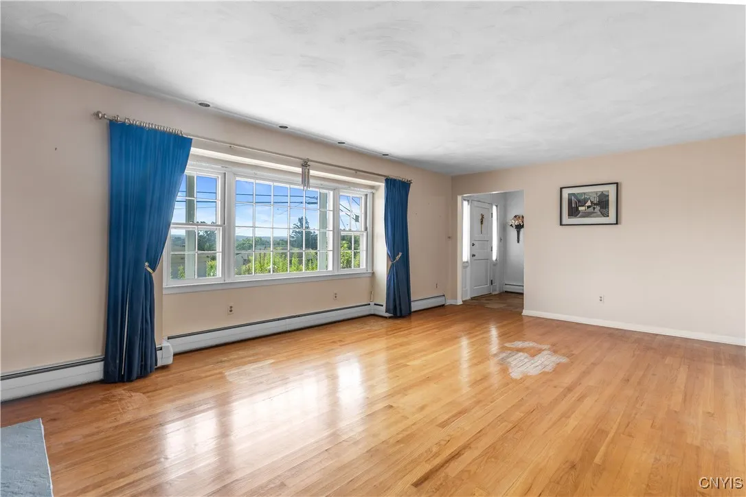 114 Harts Hill Terrace, Whitestown, New York 13492, Whitestown, New York 13492, 4 Bedrooms Bedrooms, 7 Rooms Rooms,2 BathroomsBathrooms,Residential,Closed,114 Harts Hill Terrace, Whitestown, New York 13492,0,S1629221