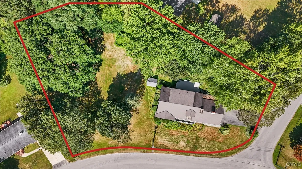 114 Harts Hill Terrace, Whitestown, New York 13492, Whitestown, New York 13492, 4 Bedrooms Bedrooms, 7 Rooms Rooms,2 BathroomsBathrooms,Residential,Closed,114 Harts Hill Terrace, Whitestown, New York 13492,0,S1629221