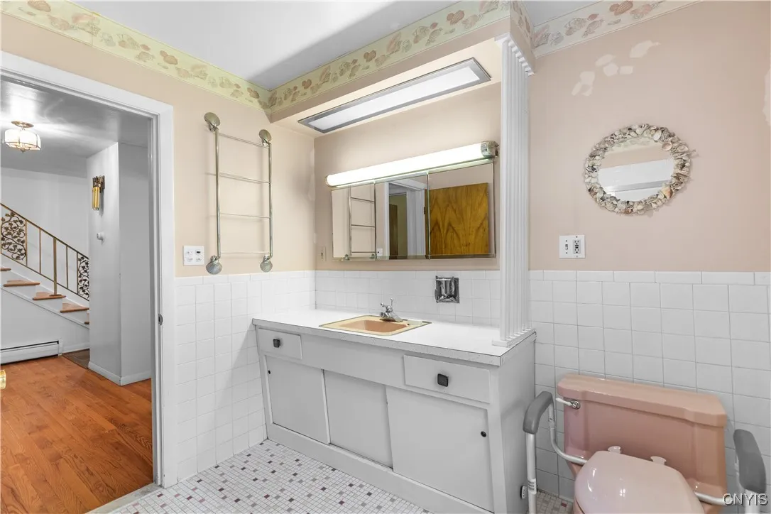 114 Harts Hill Terrace, Whitestown, New York 13492, Whitestown, New York 13492, 4 Bedrooms Bedrooms, 7 Rooms Rooms,2 BathroomsBathrooms,Residential,Closed,114 Harts Hill Terrace, Whitestown, New York 13492,0,S1629221