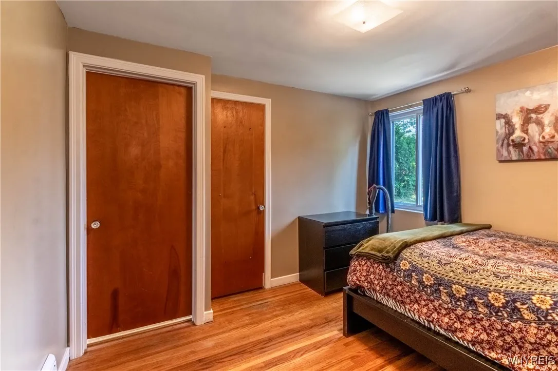 Down stairs bedroom
 Down stairs bedroom