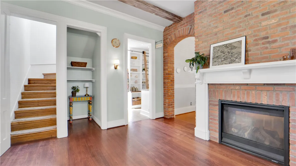 187 South Main Street, Perinton, New York 14450, Perinton, New York 14450, 4 Bedrooms Bedrooms, 13 Rooms Rooms,2 BathroomsBathrooms,Residential,Closed,187 South Main Street, Perinton, New York 14450,0,R1628550