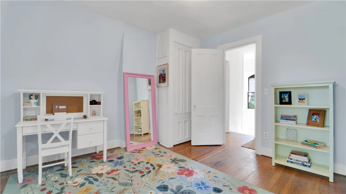 187 South Main Street, Perinton, New York 14450, Perinton, New York 14450, 4 Bedrooms Bedrooms, 13 Rooms Rooms,2 BathroomsBathrooms,Residential,Closed,187 South Main Street, Perinton, New York 14450,0,R1628550