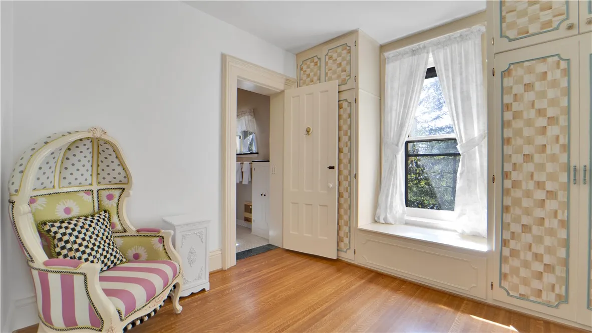 187 South Main Street, Perinton, New York 14450, Perinton, New York 14450, 4 Bedrooms Bedrooms, 13 Rooms Rooms,2 BathroomsBathrooms,Residential,Closed,187 South Main Street, Perinton, New York 14450,0,R1628550