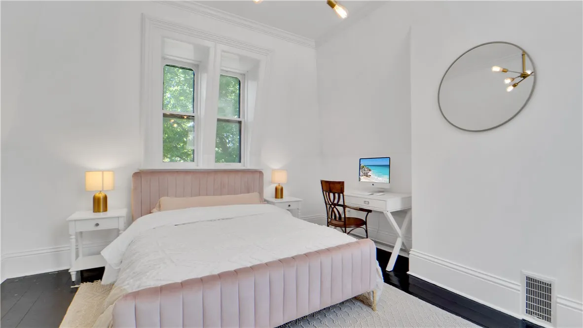 187 South Main Street, Perinton, New York 14450, Perinton, New York 14450, 4 Bedrooms Bedrooms, 13 Rooms Rooms,2 BathroomsBathrooms,Residential,Closed,187 South Main Street, Perinton, New York 14450,0,R1628550