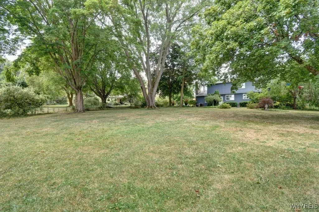 261 Rolling Green Lane, Elma, New York 14059, Elma, New York 14059, 4 Bedrooms Bedrooms, 12 Rooms Rooms,2 BathroomsBathrooms,Residential,Closed,261 Rolling Green Lane, Elma, New York 14059,0,B1630392