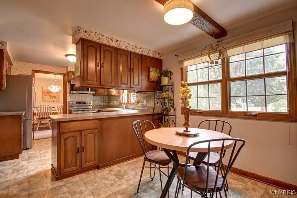 261 Rolling Green Lane, Elma, New York 14059, Elma, New York 14059, 4 Bedrooms Bedrooms, 12 Rooms Rooms,2 BathroomsBathrooms,Residential,Closed,261 Rolling Green Lane, Elma, New York 14059,0,B1630392