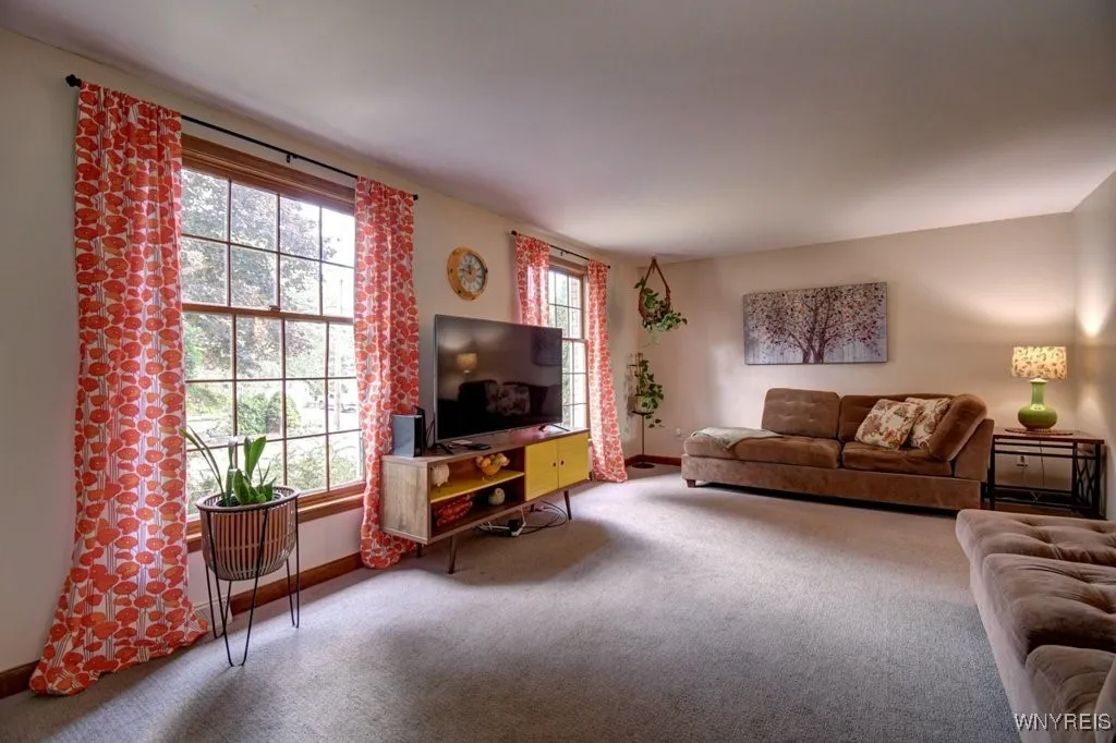 261 Rolling Green Lane, Elma, New York 14059, Elma, New York 14059, 4 Bedrooms Bedrooms, 12 Rooms Rooms,2 BathroomsBathrooms,Residential,Closed,261 Rolling Green Lane, Elma, New York 14059,0,B1630392