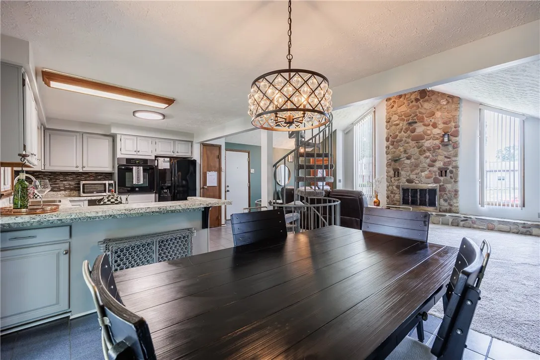 27 Ezio Drive, Gates, New York 14606, Gates, New York 14606, 3 Bedrooms Bedrooms, 6 Rooms Rooms,2 BathroomsBathrooms,Residential,Closed,27 Ezio Drive, Gates, New York 14606,0,R1626994