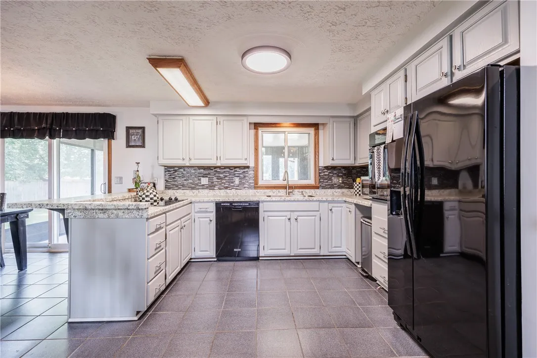 27 Ezio Drive, Gates, New York 14606, Gates, New York 14606, 3 Bedrooms Bedrooms, 6 Rooms Rooms,2 BathroomsBathrooms,Residential,Closed,27 Ezio Drive, Gates, New York 14606,0,R1626994