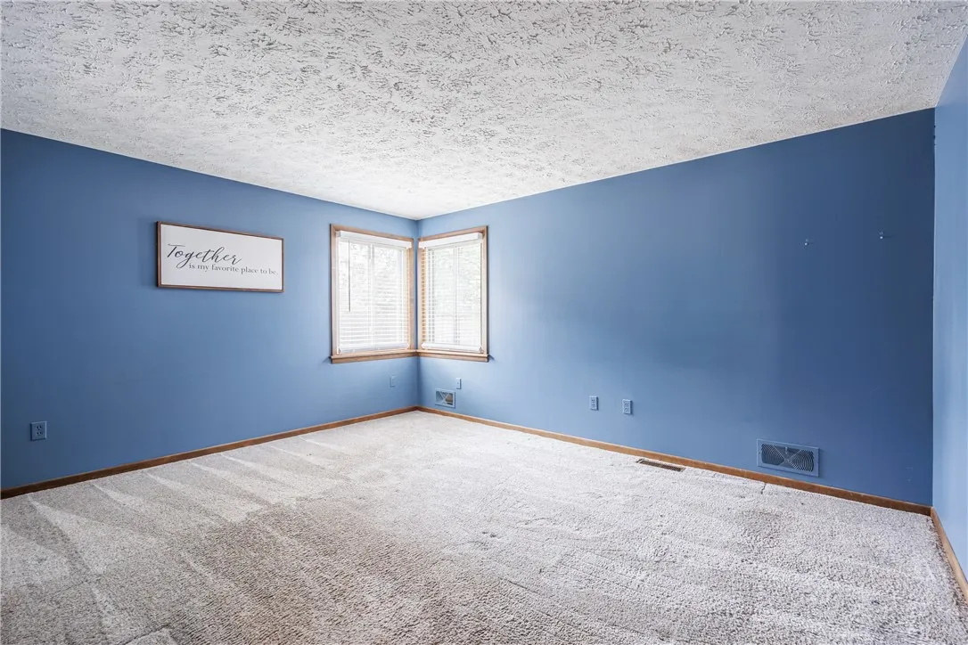 27 Ezio Drive, Gates, New York 14606, Gates, New York 14606, 3 Bedrooms Bedrooms, 6 Rooms Rooms,2 BathroomsBathrooms,Residential,Closed,27 Ezio Drive, Gates, New York 14606,0,R1626994