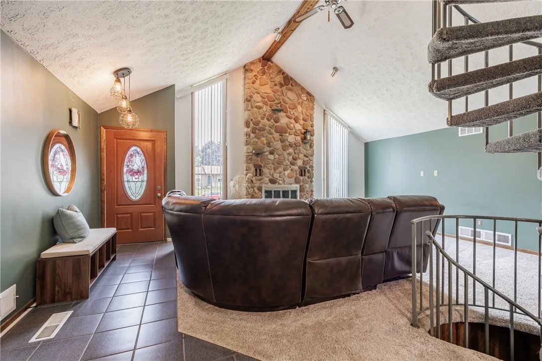 27 Ezio Drive, Gates, New York 14606, Gates, New York 14606, 3 Bedrooms Bedrooms, 6 Rooms Rooms,2 BathroomsBathrooms,Residential,Closed,27 Ezio Drive, Gates, New York 14606,0,R1626994