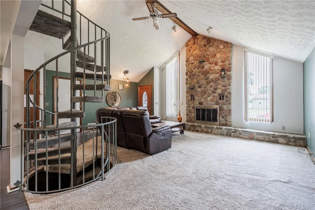 27 Ezio Drive, Gates, New York 14606, Gates, New York 14606, 3 Bedrooms Bedrooms, 6 Rooms Rooms,2 BathroomsBathrooms,Residential,Closed,27 Ezio Drive, Gates, New York 14606,0,R1626994