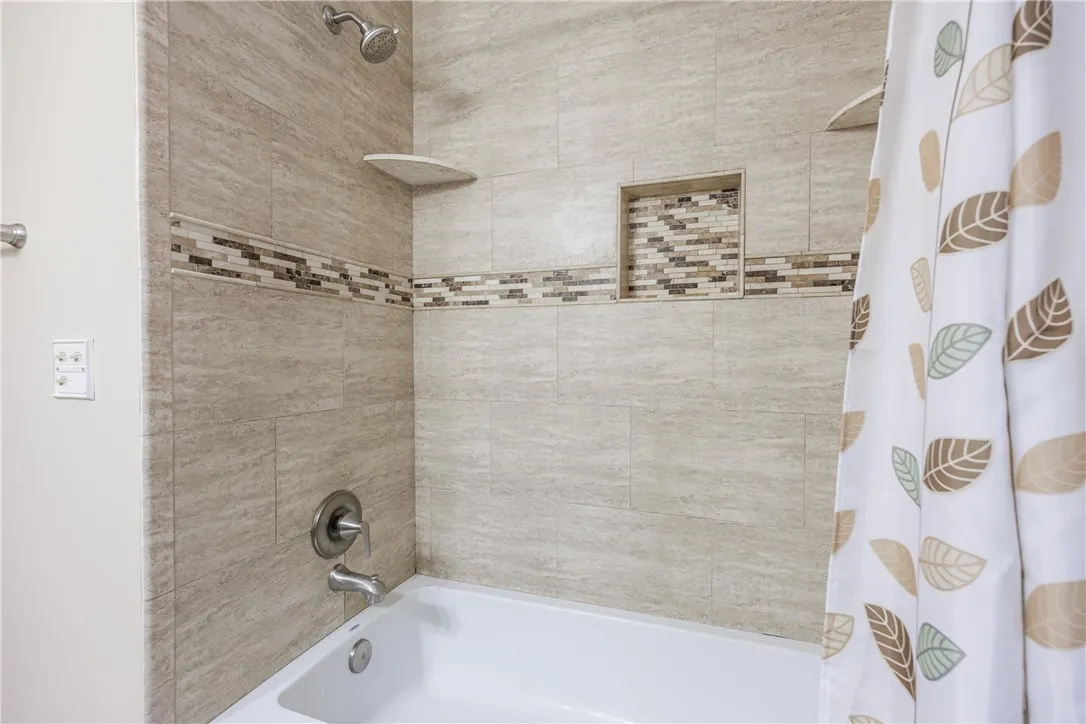 27 Ezio Drive, Gates, New York 14606, Gates, New York 14606, 3 Bedrooms Bedrooms, 6 Rooms Rooms,2 BathroomsBathrooms,Residential,Closed,27 Ezio Drive, Gates, New York 14606,0,R1626994