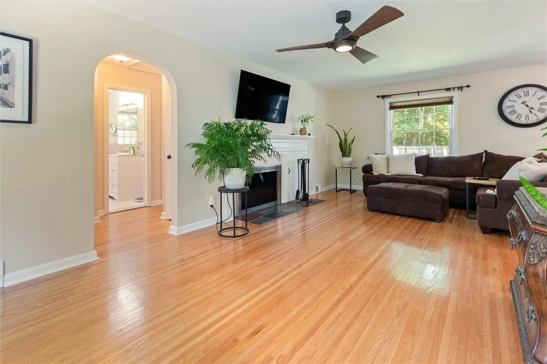 38 Crescent Road, Perinton, New York 14450, Perinton, New York 14450, 3 Bedrooms Bedrooms, 7 Rooms Rooms,1 BathroomBathrooms,Residential,Closed,38 Crescent Road, Perinton, New York 14450,0,R1630562