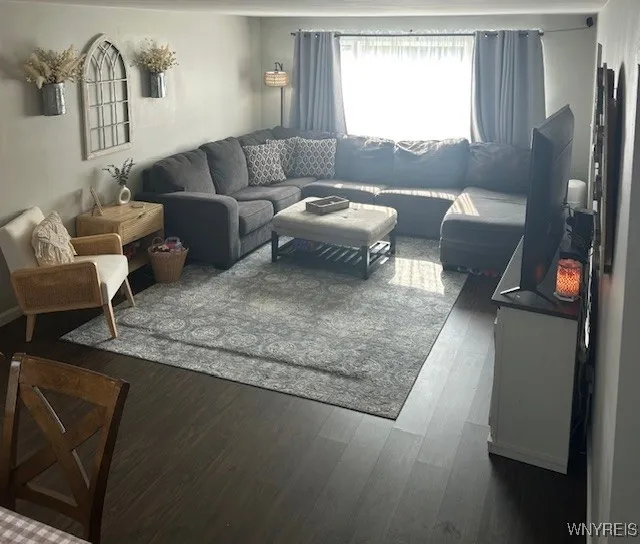 27 Thruway Court, Cheektowaga, New York 14225, Cheektowaga, New York 14225, 3 Bedrooms Bedrooms, 6 Rooms Rooms,1 BathroomBathrooms,Residential,Closed,27 Thruway Court, Cheektowaga, New York 14225,0,B1630434