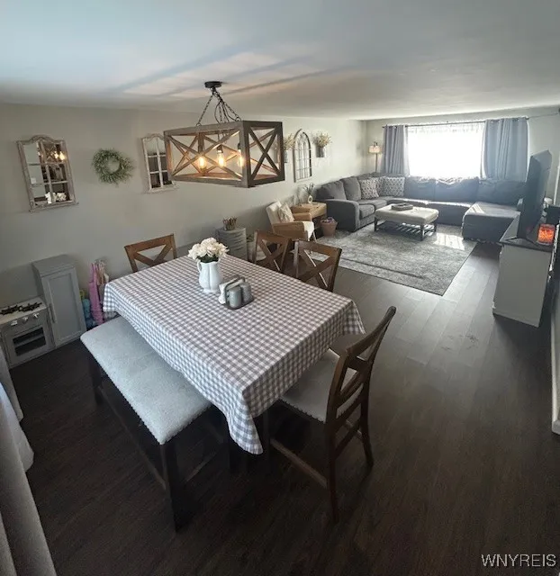 27 Thruway Court, Cheektowaga, New York 14225, Cheektowaga, New York 14225, 3 Bedrooms Bedrooms, 6 Rooms Rooms,1 BathroomBathrooms,Residential,Closed,27 Thruway Court, Cheektowaga, New York 14225,0,B1630434