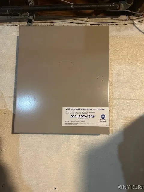 27 Thruway Court, Cheektowaga, New York 14225, Cheektowaga, New York 14225, 3 Bedrooms Bedrooms, 6 Rooms Rooms,1 BathroomBathrooms,Residential,Closed,27 Thruway Court, Cheektowaga, New York 14225,0,B1630434