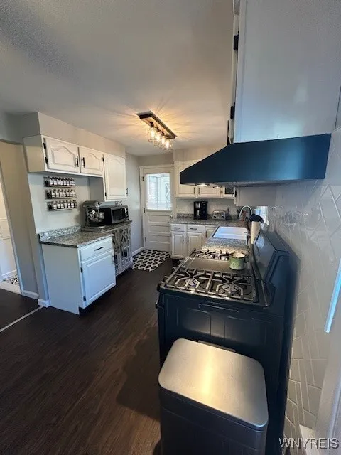 27 Thruway Court, Cheektowaga, New York 14225, Cheektowaga, New York 14225, 3 Bedrooms Bedrooms, 6 Rooms Rooms,1 BathroomBathrooms,Residential,Closed,27 Thruway Court, Cheektowaga, New York 14225,0,B1630434