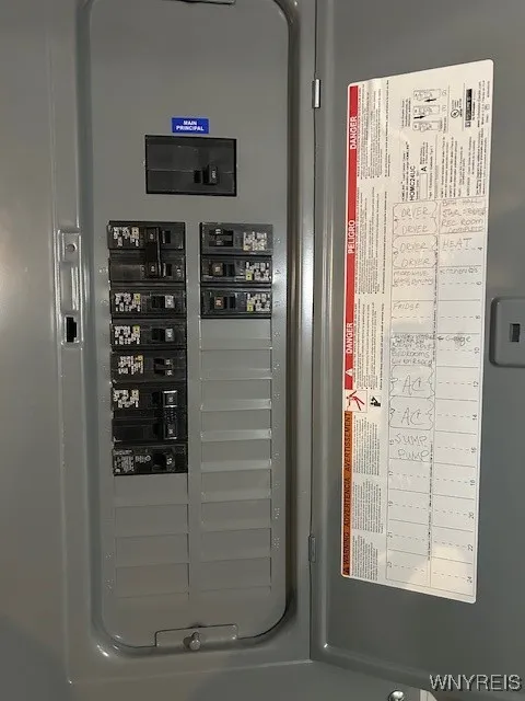 27 Thruway Court, Cheektowaga, New York 14225, Cheektowaga, New York 14225, 3 Bedrooms Bedrooms, 6 Rooms Rooms,1 BathroomBathrooms,Residential,Closed,27 Thruway Court, Cheektowaga, New York 14225,0,B1630434