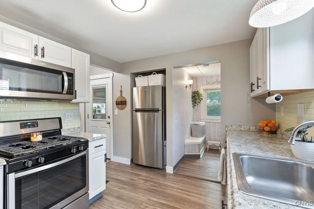 109 Grove Street, Cicero, New York 13212, Cicero, New York 13212, 3 Bedrooms Bedrooms, 5 Rooms Rooms,1 BathroomBathrooms,Residential,Closed,109 Grove Street, Cicero, New York 13212,0,S1629685