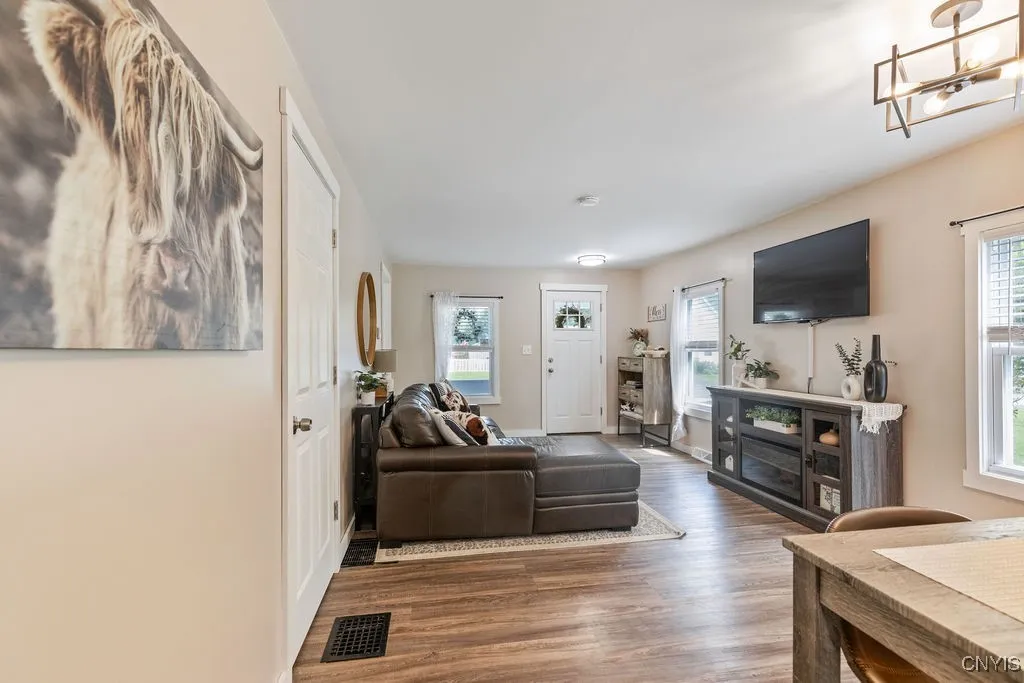 109 Grove Street, Cicero, New York 13212, Cicero, New York 13212, 3 Bedrooms Bedrooms, 5 Rooms Rooms,1 BathroomBathrooms,Residential,Closed,109 Grove Street, Cicero, New York 13212,0,S1629685