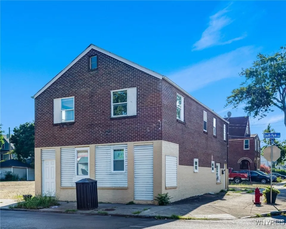 2065 South Park Avenue, Buffalo, New York 14220, Buffalo, New York 14220, 6 Bedrooms Bedrooms, ,4 BathroomsBathrooms,Residential,For Sale,2065 South Park Avenue, Buffalo, New York 14220,B1630705