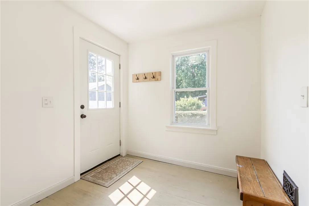 360 Ellison Street, Rochester, New York 14609, Rochester, New York 14609, 3 Bedrooms Bedrooms, 7 Rooms Rooms,2 BathroomsBathrooms,Residential,Closed,360 Ellison Street, Rochester, New York 14609,0,R1630501