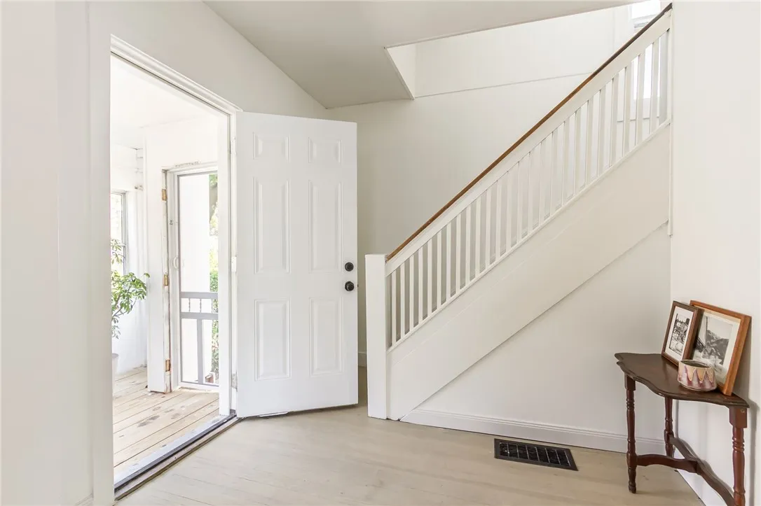 360 Ellison Street, Rochester, New York 14609, Rochester, New York 14609, 3 Bedrooms Bedrooms, 7 Rooms Rooms,2 BathroomsBathrooms,Residential,Closed,360 Ellison Street, Rochester, New York 14609,0,R1630501