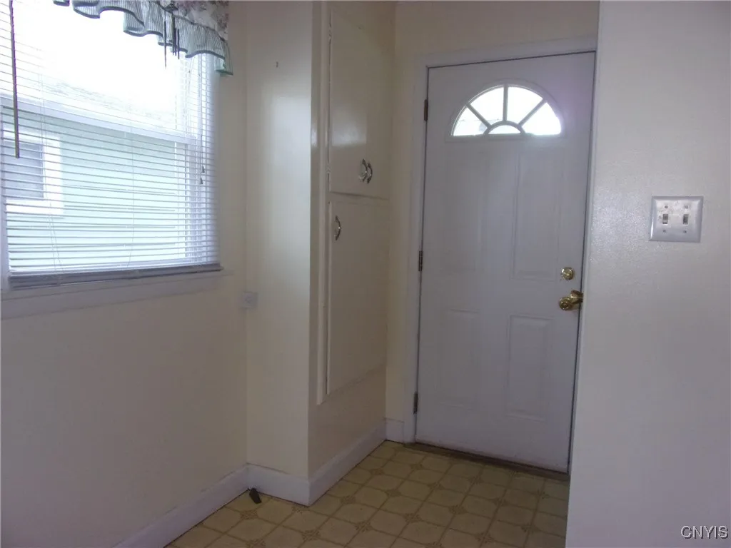 223 West Molloy Road, Salina, New York 13211, Salina, New York 13211, 4 Bedrooms Bedrooms, 7 Rooms Rooms,1 BathroomBathrooms,Residential,For Sale,223 West Molloy Road, Salina, New York 13211,0,S1629890
