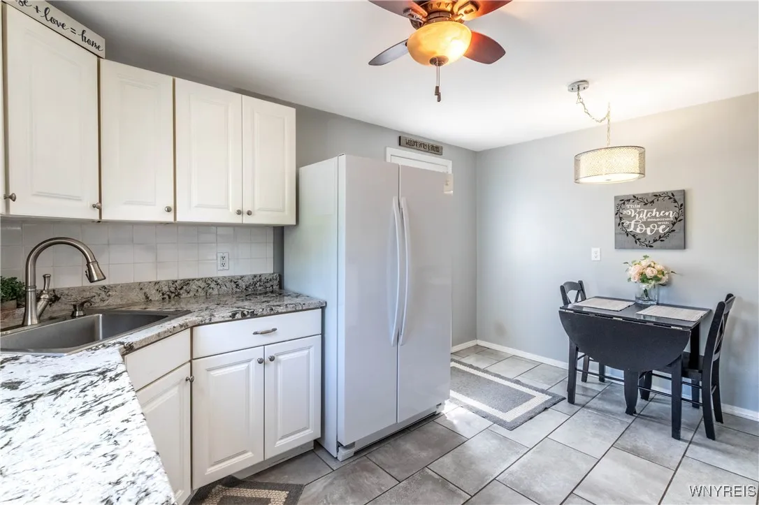 61 Leonore Road, Amherst, New York 14226, Amherst, New York 14226, 3 Bedrooms Bedrooms, 5 Rooms Rooms,3 BathroomsBathrooms,Residential,For Sale,61 Leonore Road, Amherst, New York 14226,B1630732