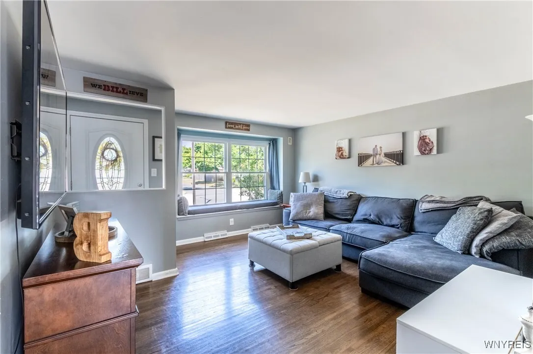 61 Leonore Road, Amherst, New York 14226, Amherst, New York 14226, 3 Bedrooms Bedrooms, 5 Rooms Rooms,3 BathroomsBathrooms,Residential,For Sale,61 Leonore Road, Amherst, New York 14226,B1630732