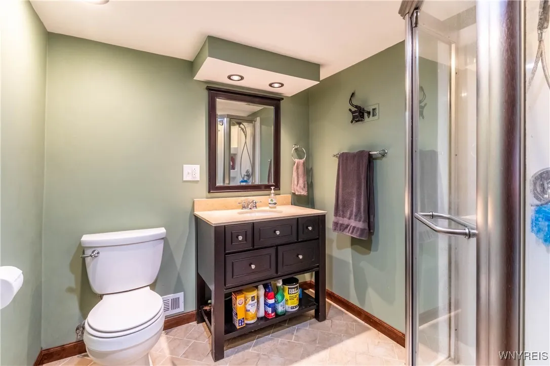 61 Leonore Road, Amherst, New York 14226, Amherst, New York 14226, 3 Bedrooms Bedrooms, 5 Rooms Rooms,3 BathroomsBathrooms,Residential,For Sale,61 Leonore Road, Amherst, New York 14226,B1630732