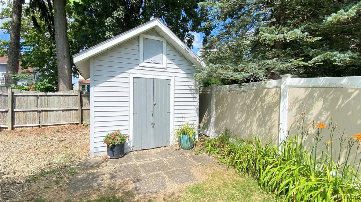 Shed