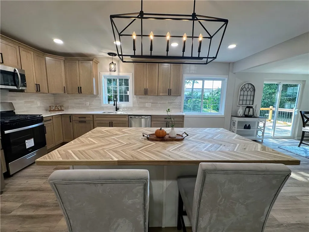 134 Apollo Drive, Greece, New York 14626, Greece, New York 14626, 4 Bedrooms Bedrooms, 7 Rooms Rooms,2 BathroomsBathrooms,Residential,Closed,134 Apollo Drive, Greece, New York 14626,0,R1625713