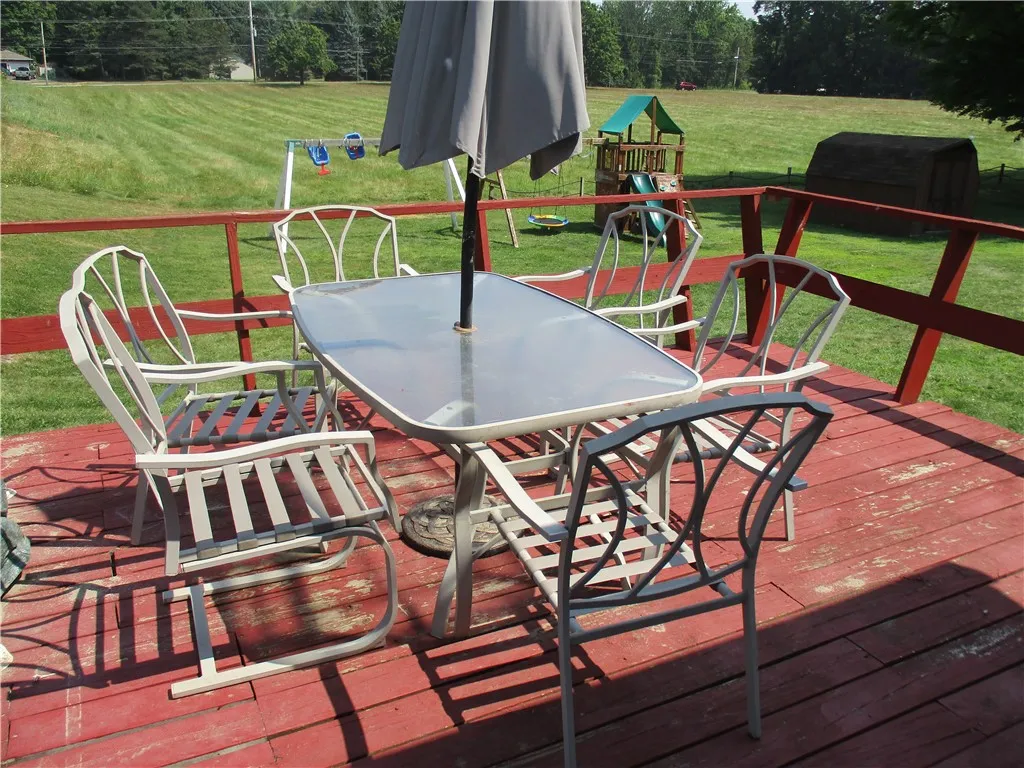 Attached deck from family Rm