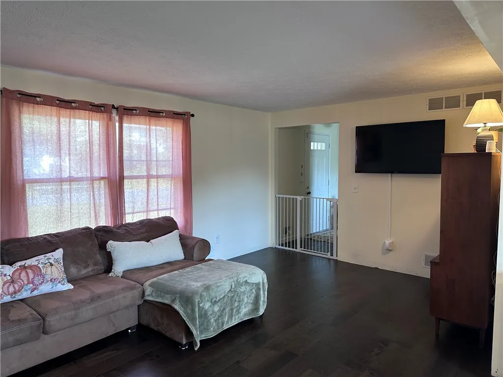 Living rm off foyer