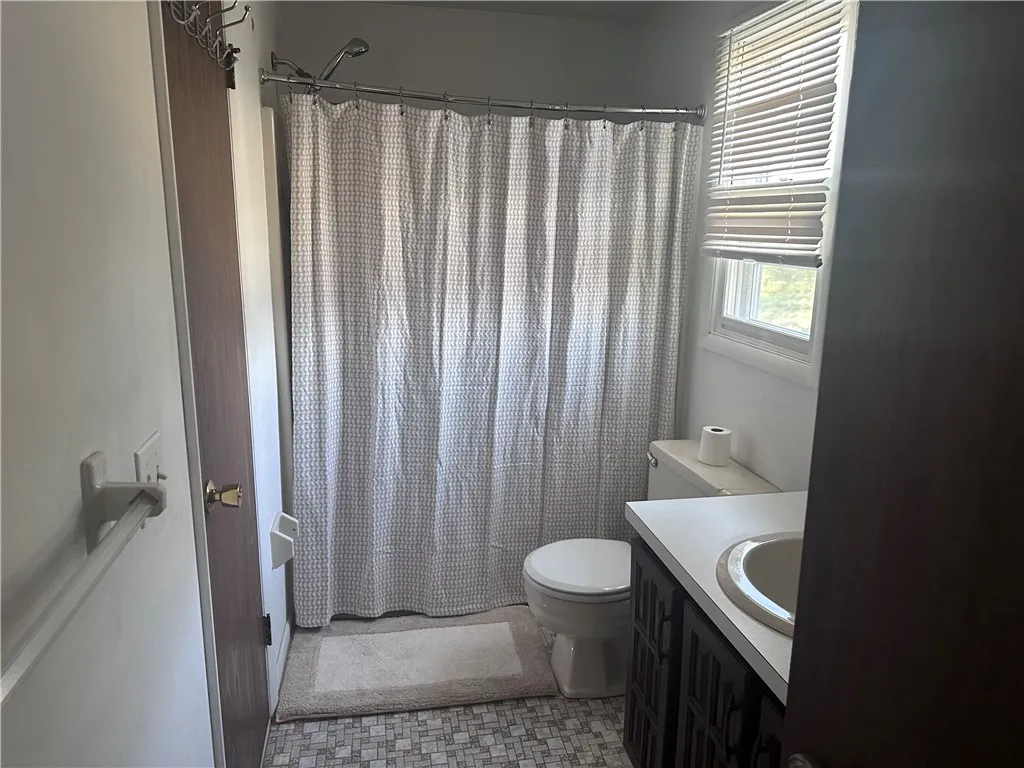 Bathroom updstairs