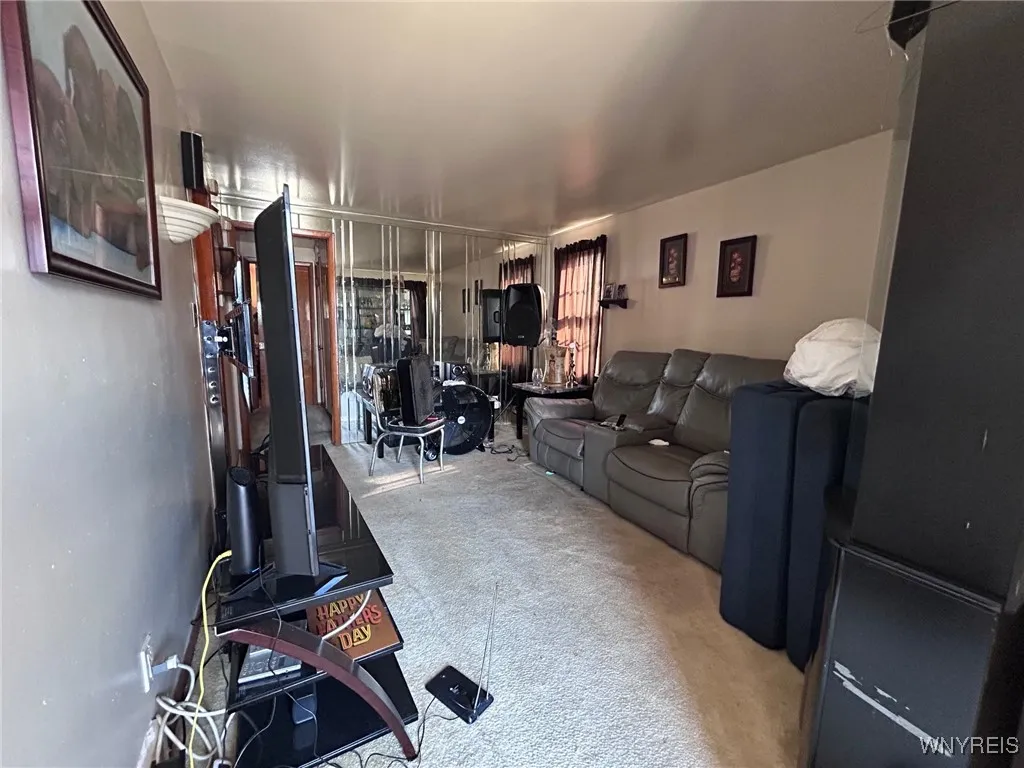 17 Proctor Avenue, Buffalo, New York 14215, Buffalo, New York 14215, 4 Bedrooms Bedrooms, ,2 BathroomsBathrooms,Residential,Closed,17 Proctor Avenue, Buffalo, New York 14215,0,B1630674