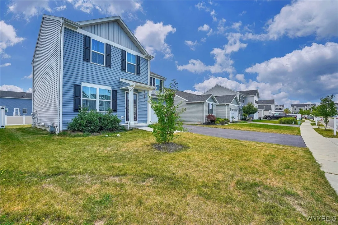 29 Aviano Way, Amherst, New York 14228, Amherst, New York 14228, 3 Bedrooms Bedrooms, 9 Rooms Rooms,2 BathroomsBathrooms,Residential,For Sale,29 Aviano Way, Amherst, New York 14228,B1626787