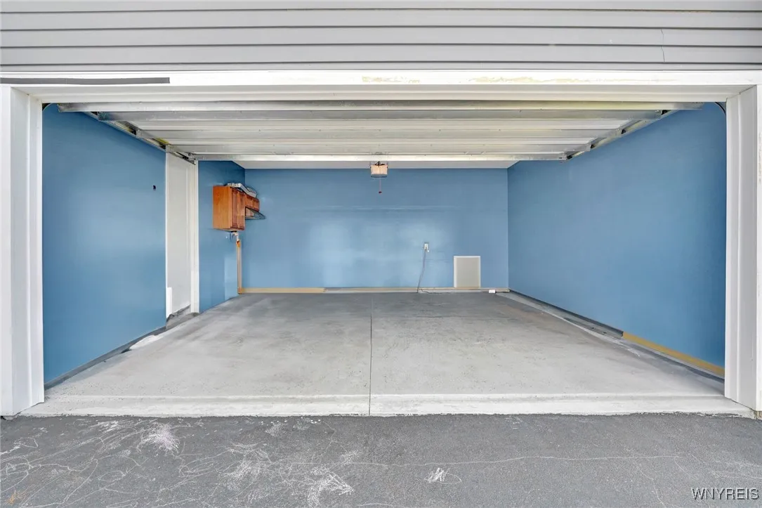 29 Aviano Way, Amherst, New York 14228, Amherst, New York 14228, 3 Bedrooms Bedrooms, 9 Rooms Rooms,2 BathroomsBathrooms,Residential,For Sale,29 Aviano Way, Amherst, New York 14228,B1626787