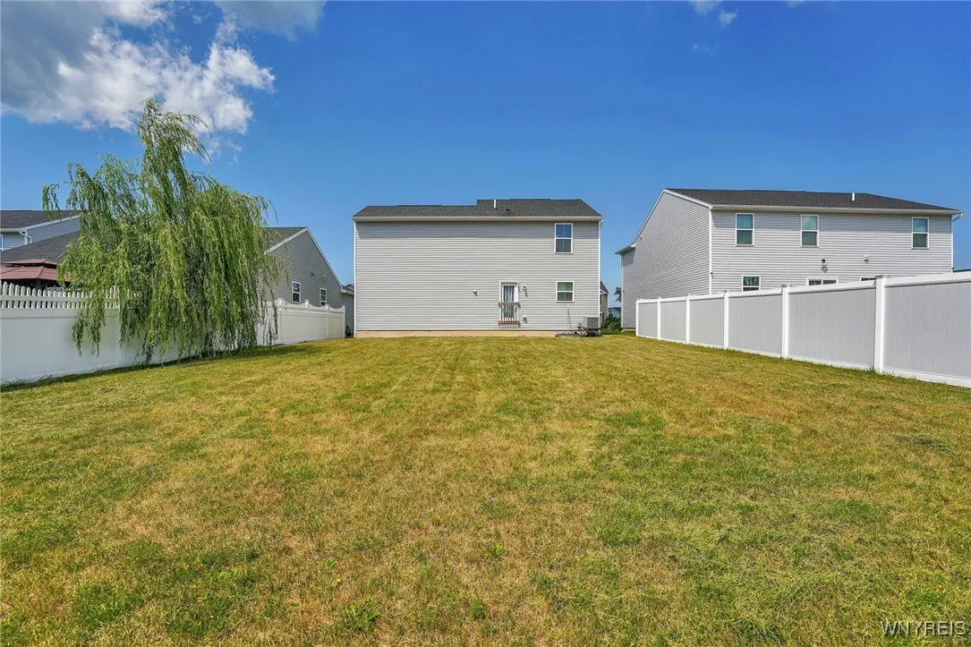 29 Aviano Way, Amherst, New York 14228, Amherst, New York 14228, 3 Bedrooms Bedrooms, 9 Rooms Rooms,2 BathroomsBathrooms,Residential,For Sale,29 Aviano Way, Amherst, New York 14228,B1626787