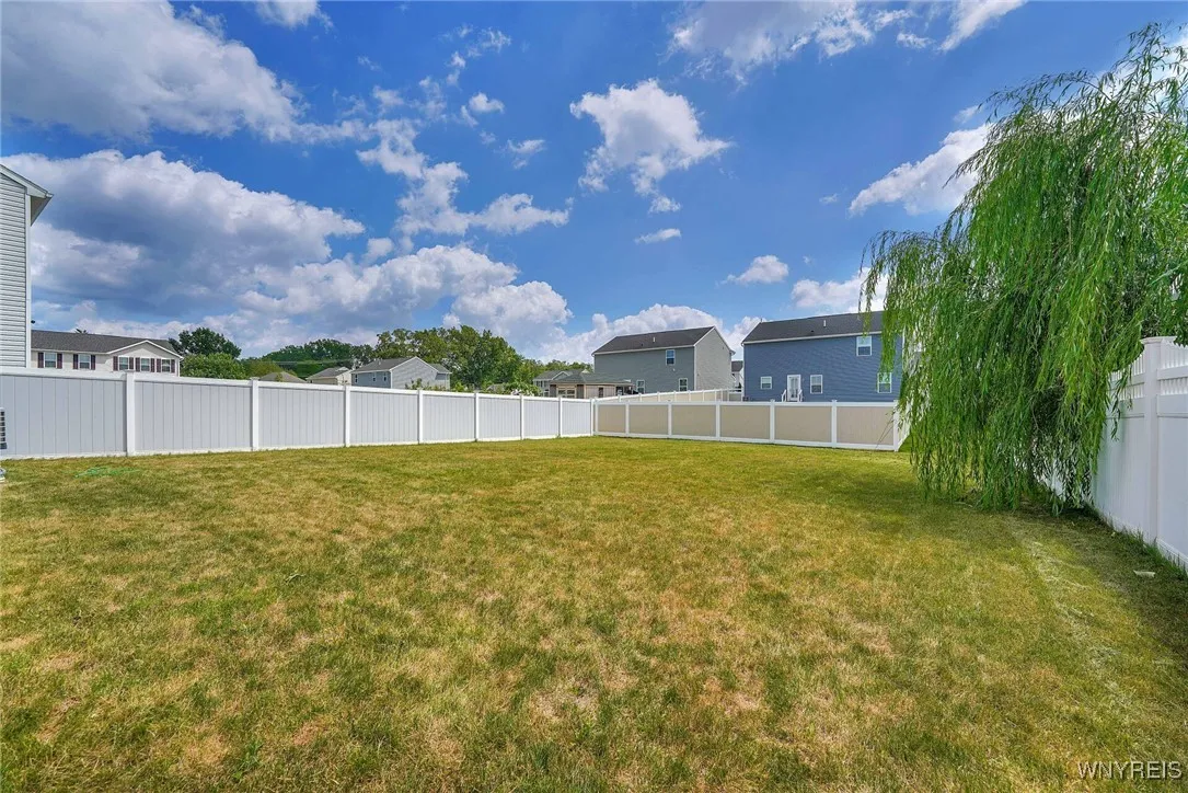 29 Aviano Way, Amherst, New York 14228, Amherst, New York 14228, 3 Bedrooms Bedrooms, 9 Rooms Rooms,2 BathroomsBathrooms,Residential,For Sale,29 Aviano Way, Amherst, New York 14228,B1626787