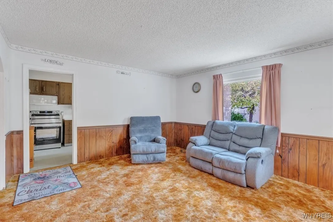 46 Chardon Drive, Cheektowaga, New York 14225, Cheektowaga, New York 14225, 4 Bedrooms Bedrooms, 7 Rooms Rooms,1 BathroomBathrooms,Residential,For Sale,46 Chardon Drive, Cheektowaga, New York 14225,B1629783